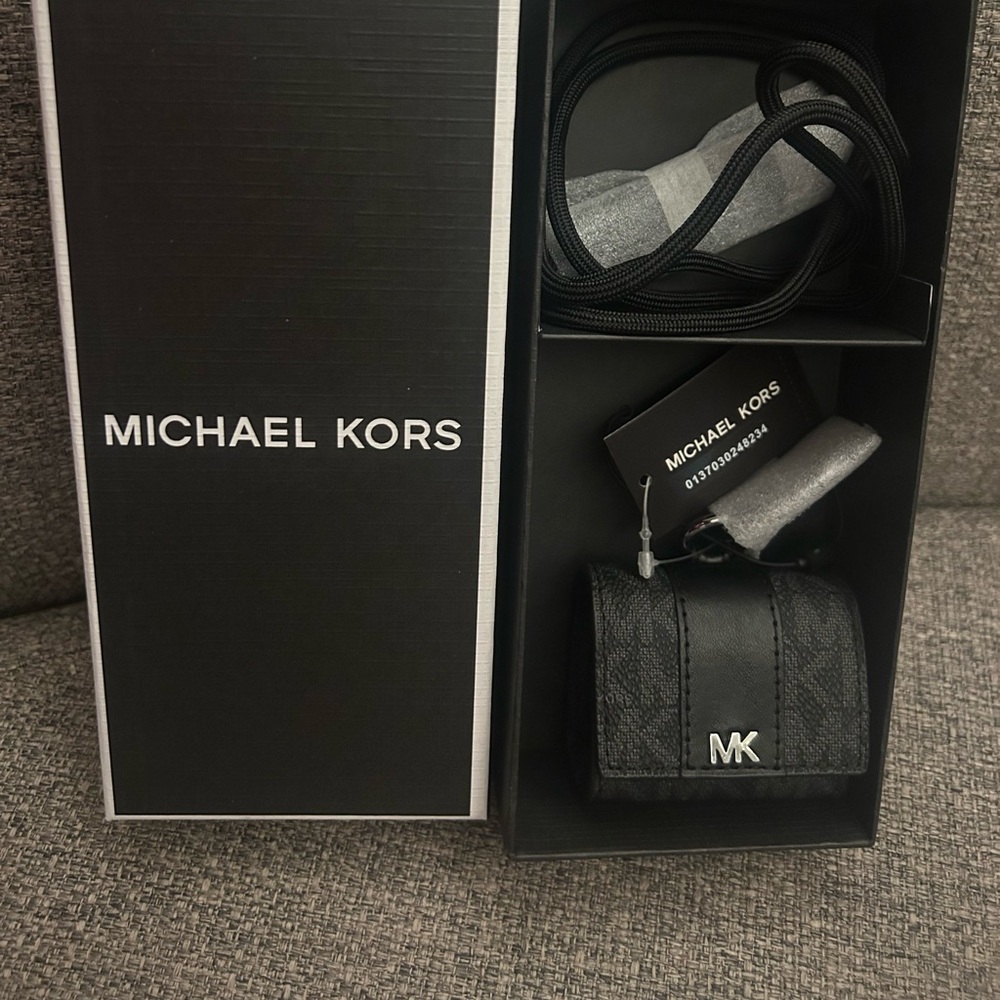 Michael Kors AirPods case